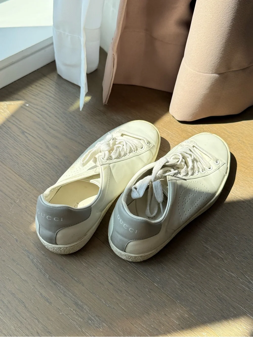 Gucci Off-White Leather Sneakers